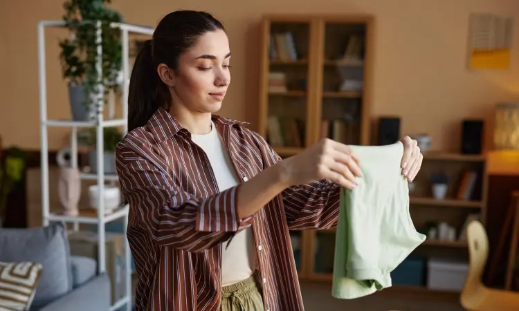 Cara Merawat Pakaian Berbahan Sensitif agar Awet
