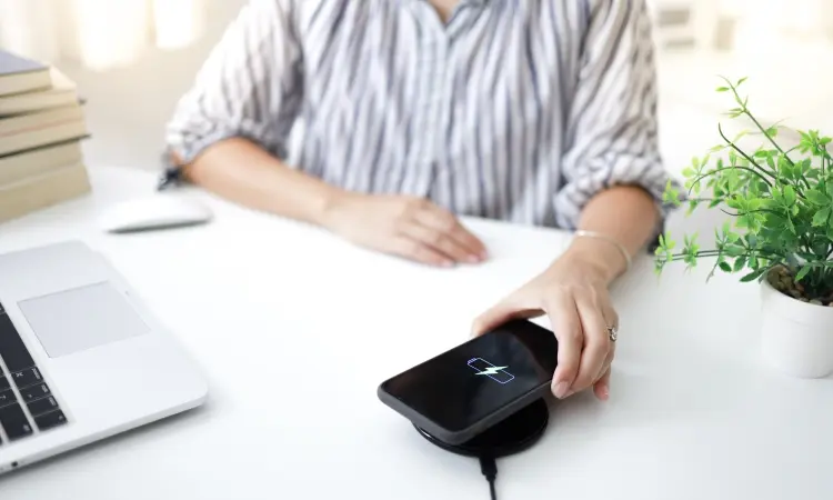 Rekomendasi Charger Wireless Cepat untuk Smartphone Anda