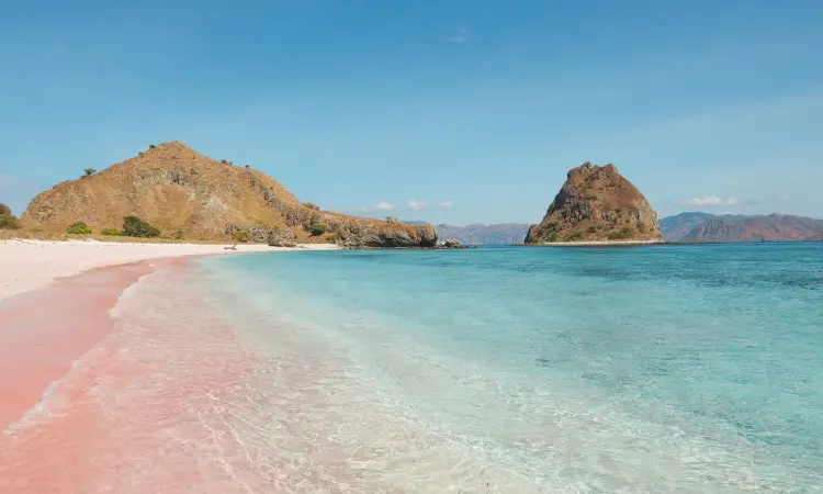 Tempat Wisata di Lombok yang Paling Populer & Menarik Dikunjungi