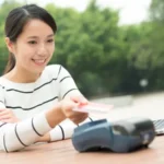 Tips Menghindari Biaya Tambahan saat Menggunakan Kartu Kredit